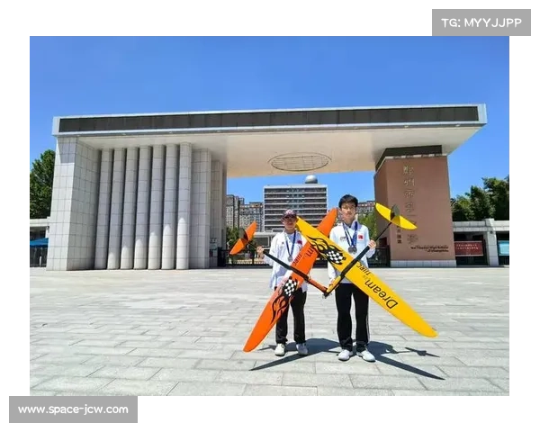 云南模型运动健儿参加全国航空航天模型锦标赛获佳绩 云南模型运动健儿参加全国航空航天模型锦标赛获佳绩