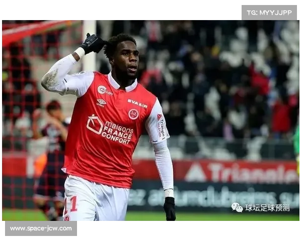 圣马克西曼以自由球员身份重返法甲,加盟争冠球队朗斯 圣马克西曼以自由球员身份重返法甲,加盟争冠球队朗斯